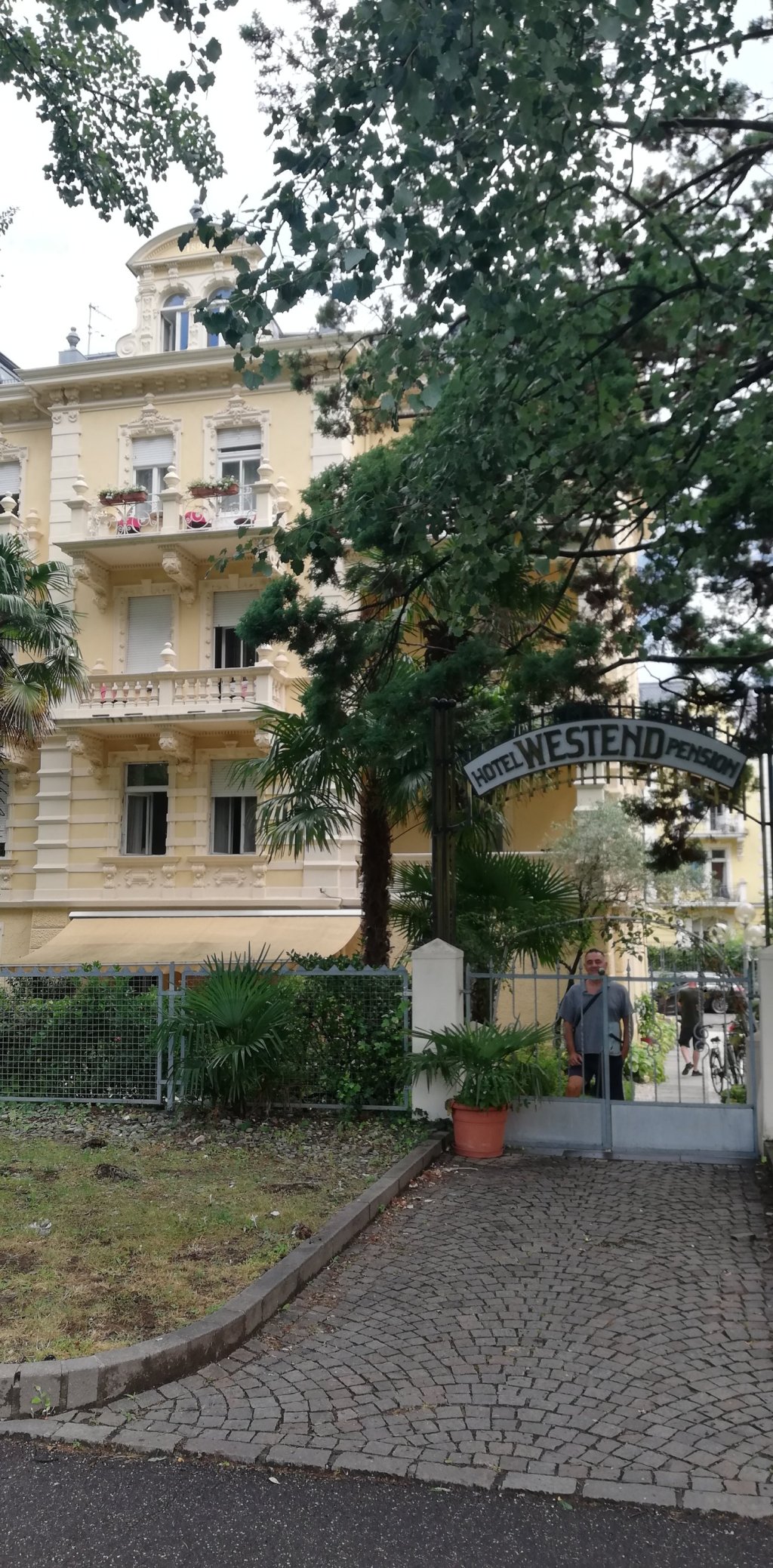 Un regalo di compleanno all’estremo Ovest. Quando gli amici ti omaggiano di una notte alla villa Westend di&nbsp;Merano