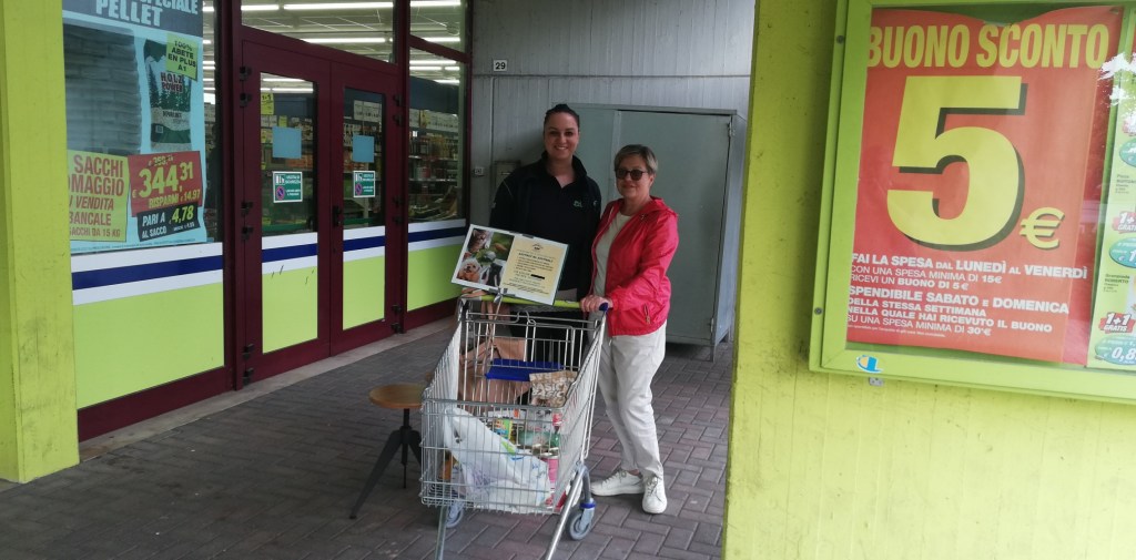 GATTI DI LAGO – Primo classificato della settimana “Prix” di Castelnuovo nella concessione di raccolta mangime per gatti da parte delle&nbsp;gattare