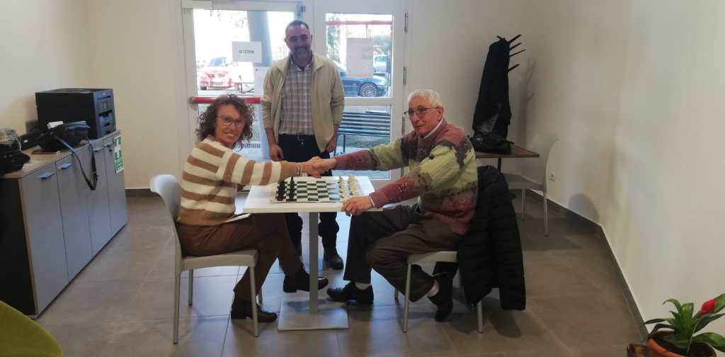 Arrocco, infilata, cattura, tra i termini tecnici utilizzati nel gioco degli scacchi sempre con stile&nbsp;cavalleresco