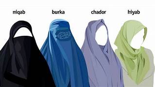L’islam in spiaggia. Una tortura per le donne col burka o col burkini di plastica sotto il sole&nbsp;cocente