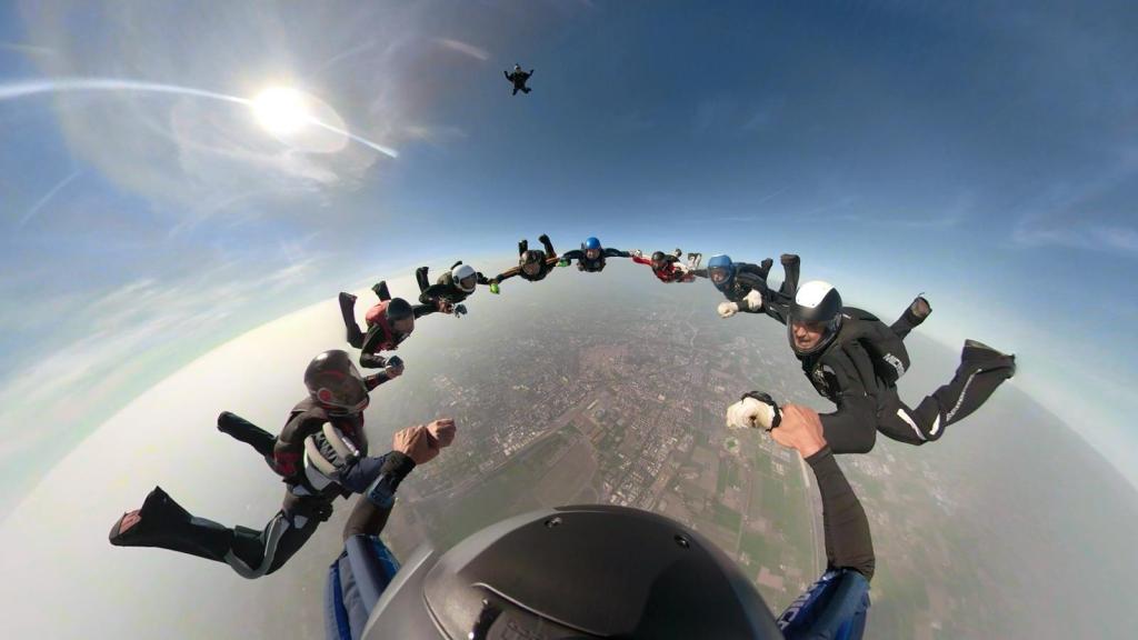 IL PARACADUTISTA in volo&nbsp;relativo