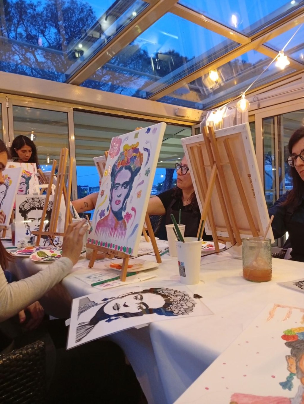 Tela, cavalletto e colori. ArtAperitivo vista lago con Frida Kahlo, da Miss Pia a Peschiera del&nbsp;Garda